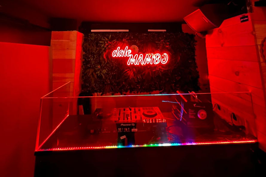 MAMBO PUB