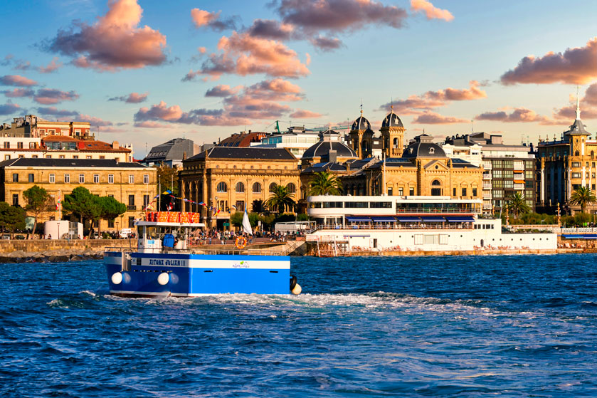 Boat trip to the island