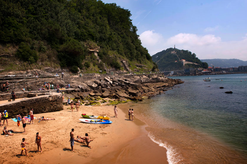 Motoras a la isla de Donosti