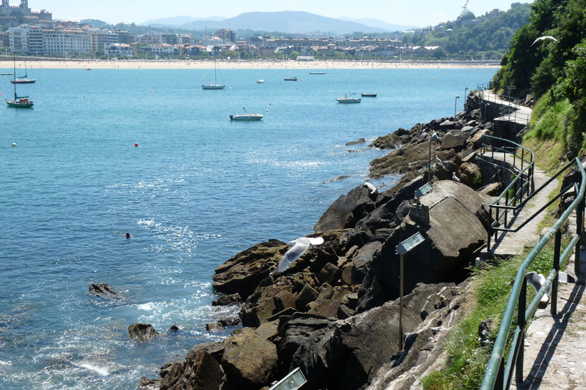 Motoras a la isla de Donosti