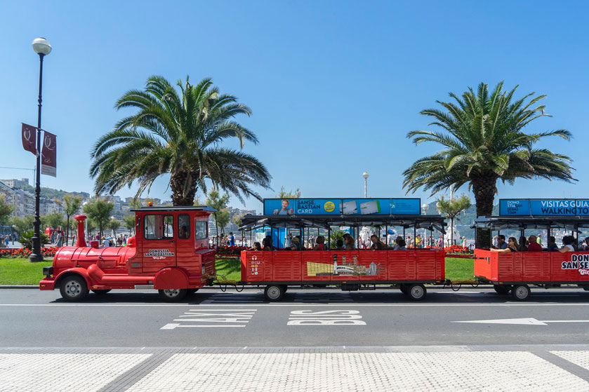 Tourist train