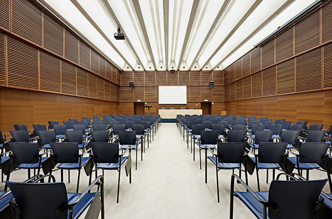 SALA 1 / 3