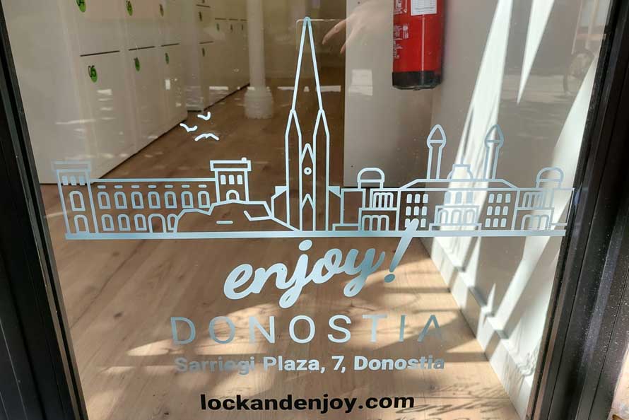 LOCK & enjoy!